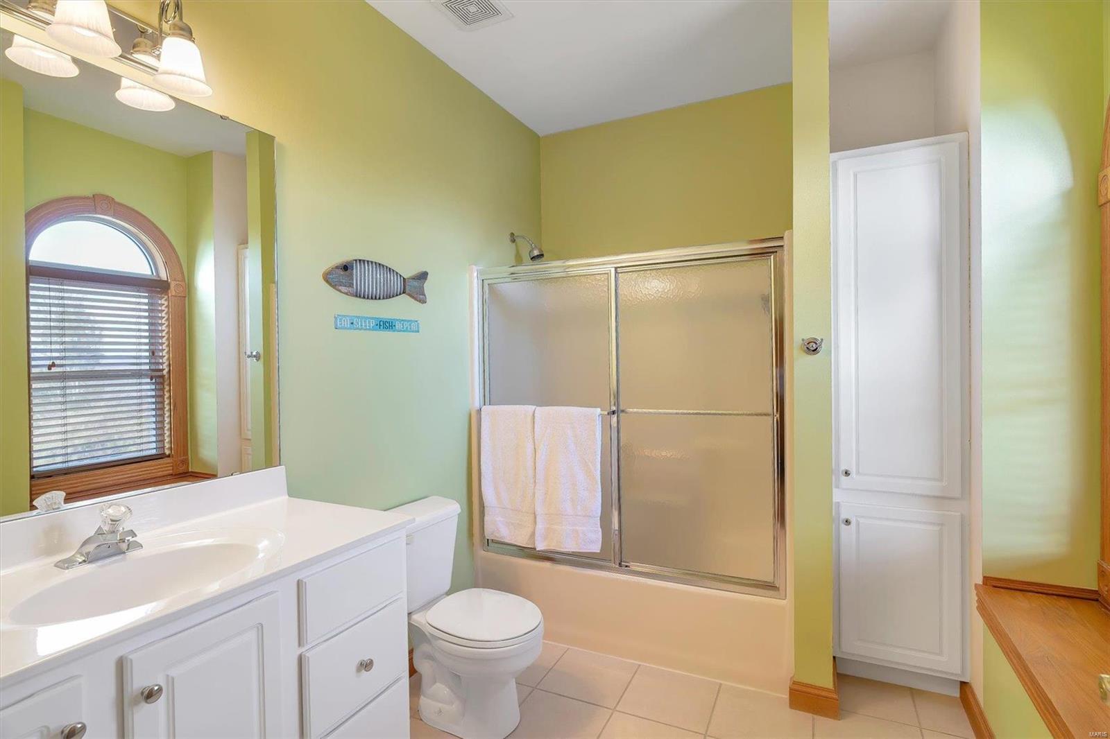 Janet-Glenn Lts 1 & 2 Bdy Adj - Residential