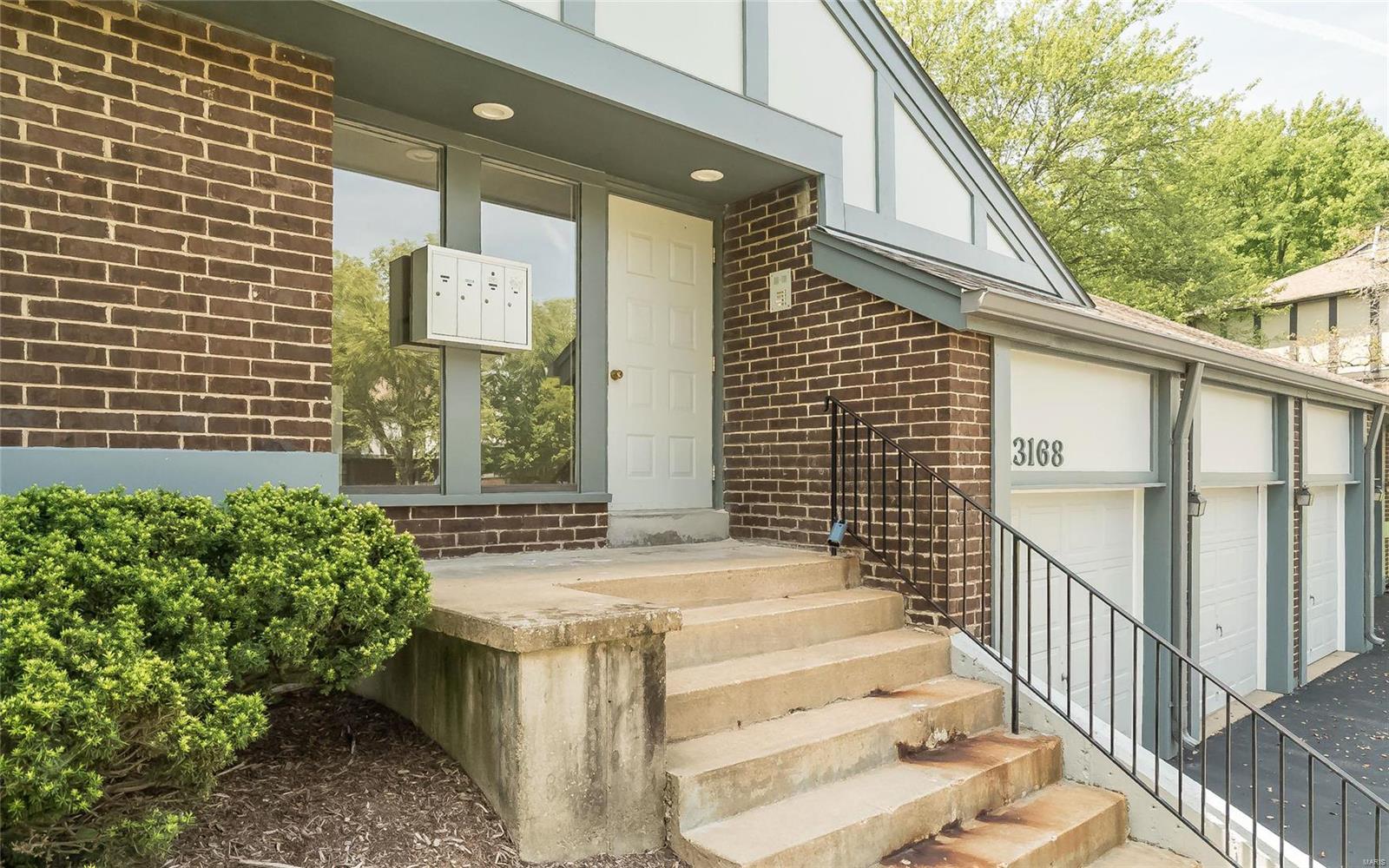 Royal Pines Condo Eleventh - Residential