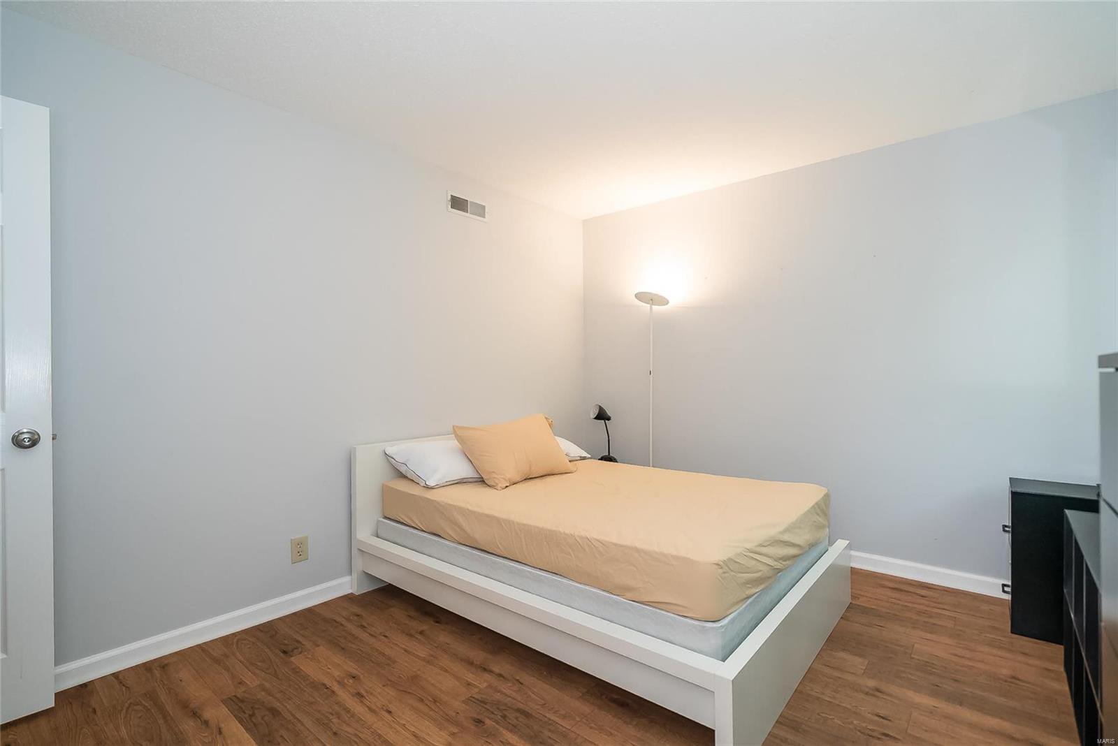 Royal Pines Condo Eleventh - Residential