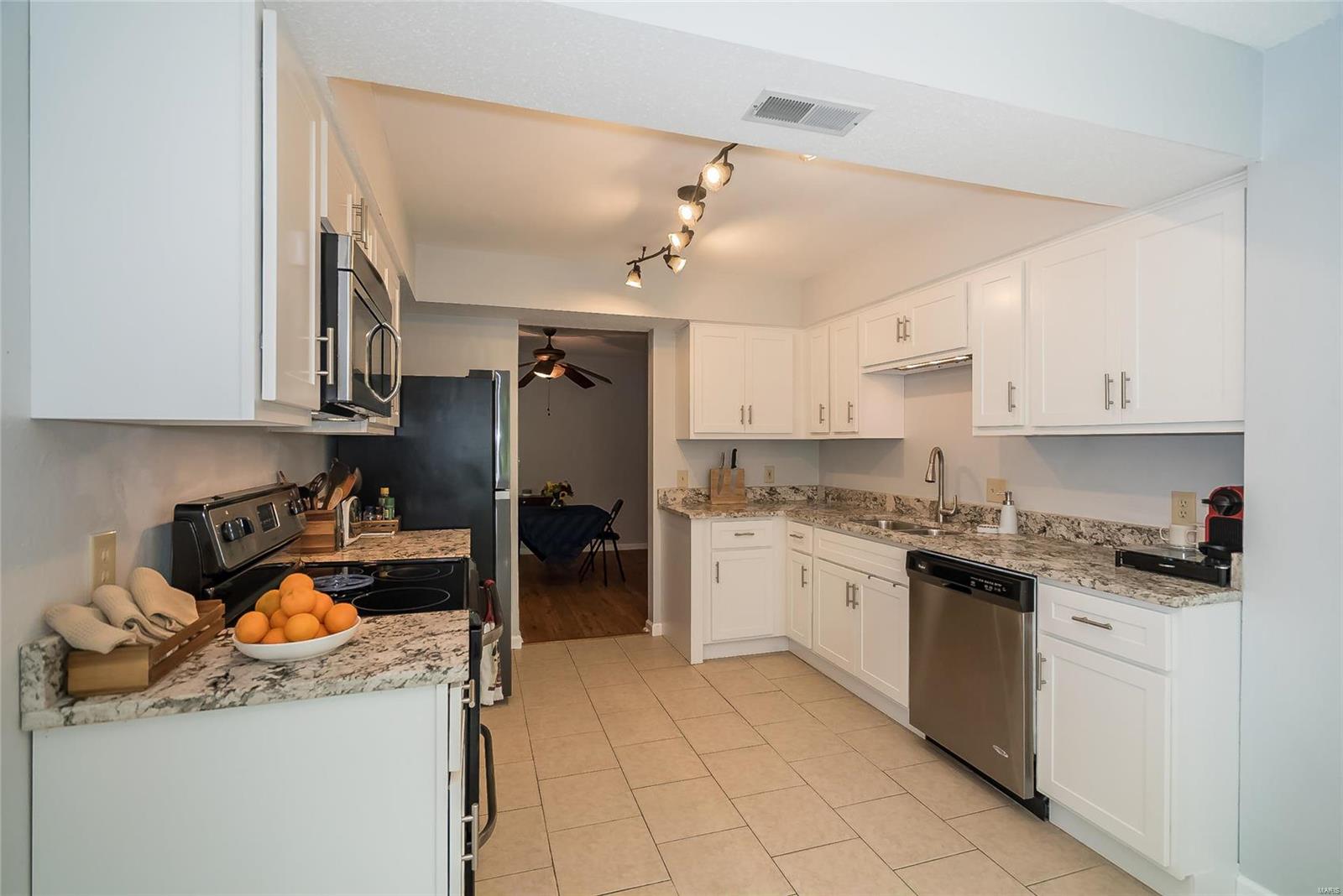 Royal Pines Condo Eleventh - Residential