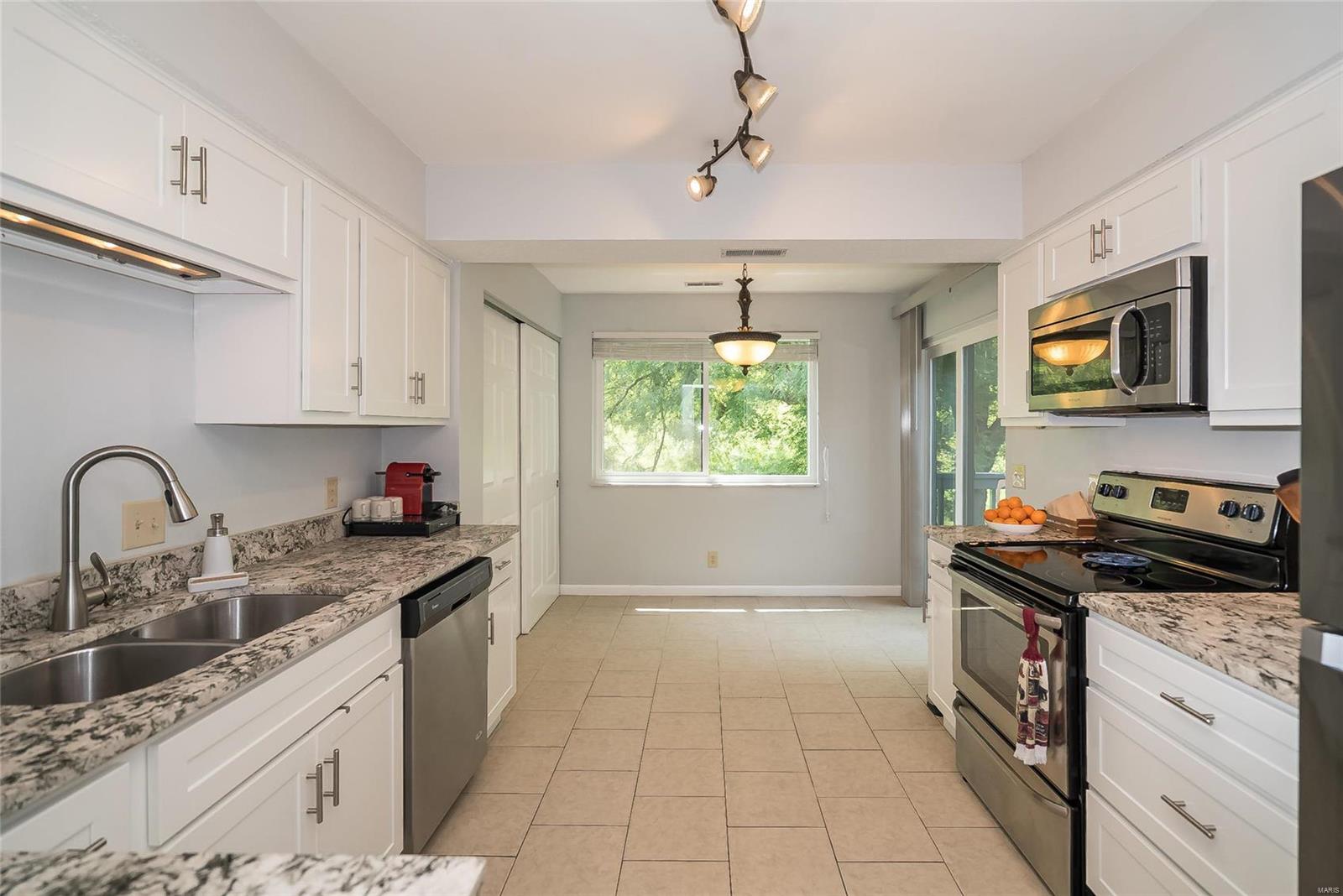 Royal Pines Condo Eleventh - Residential