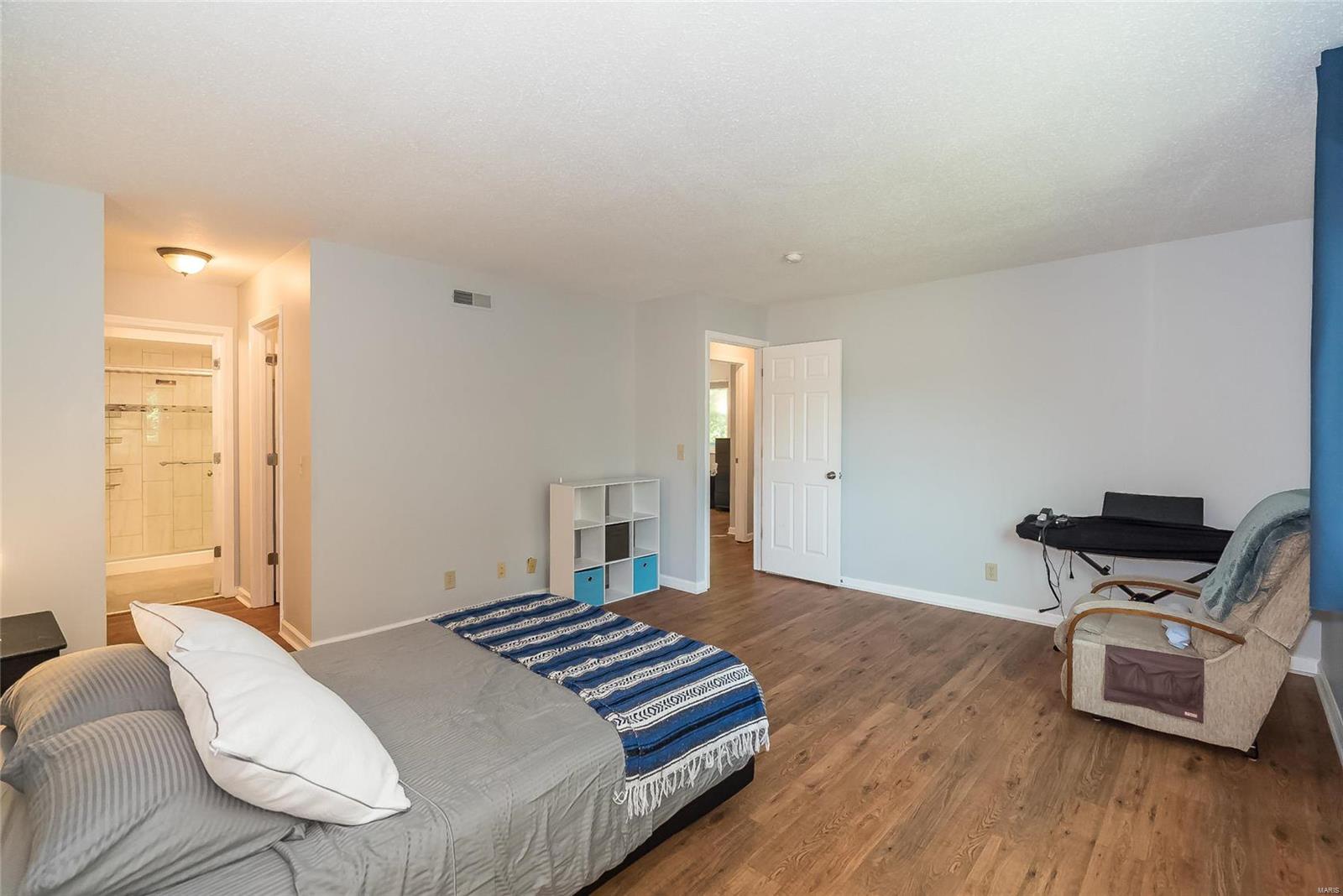 Royal Pines Condo Eleventh - Residential