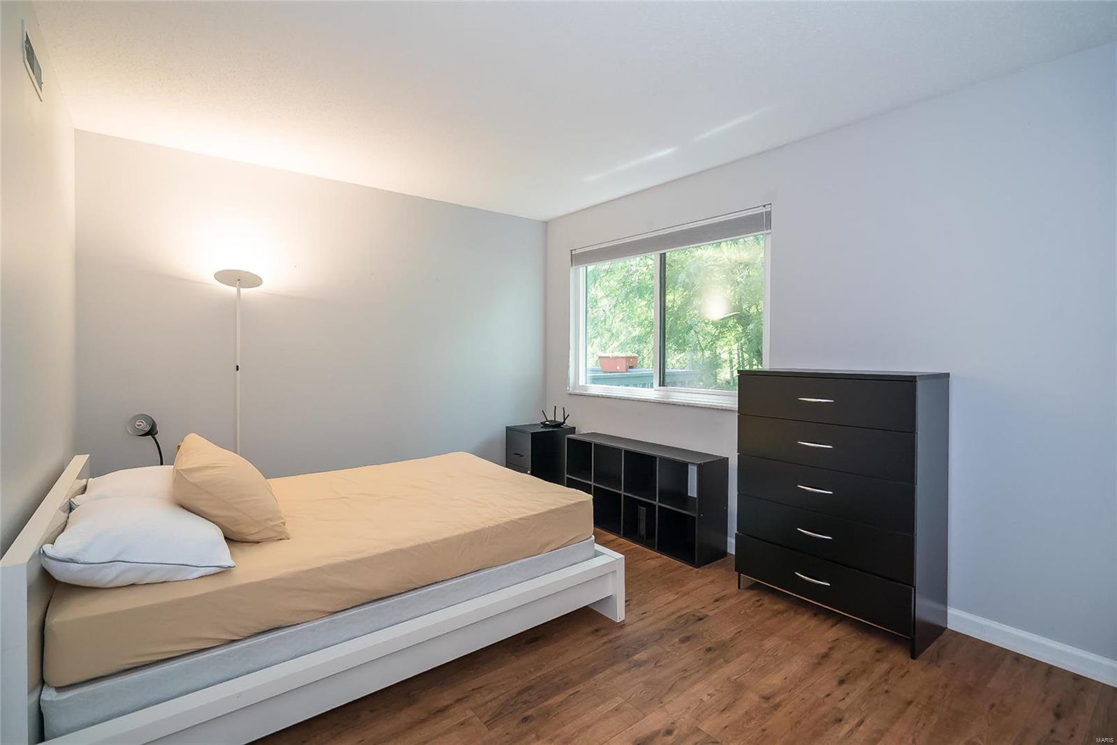 Royal Pines Condo Eleventh - Residential