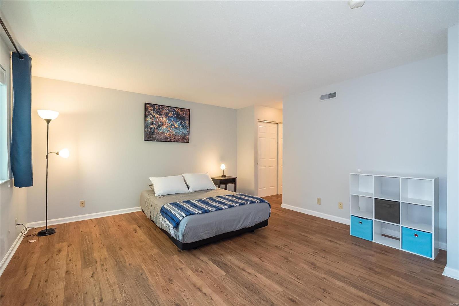 Royal Pines Condo Eleventh - Residential