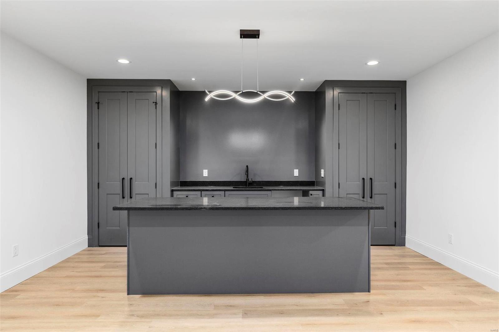 Singleton - Residential