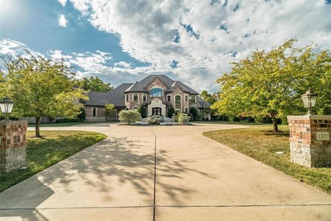 Photo of 1377 S Mason Road, Town and Country, MO 63131 (MLS # 23056463)