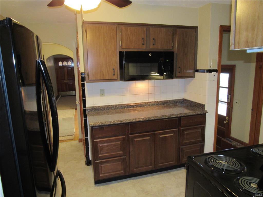 Von Phuls Add - Residential Lease