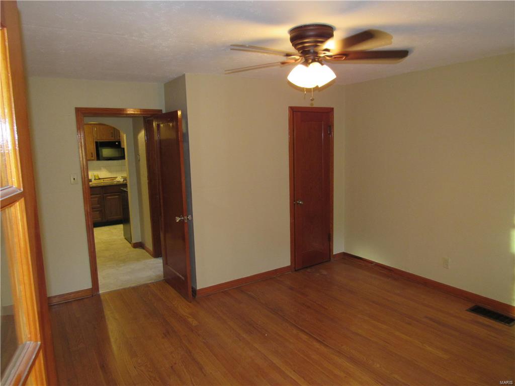 Von Phuls Add - Residential Lease