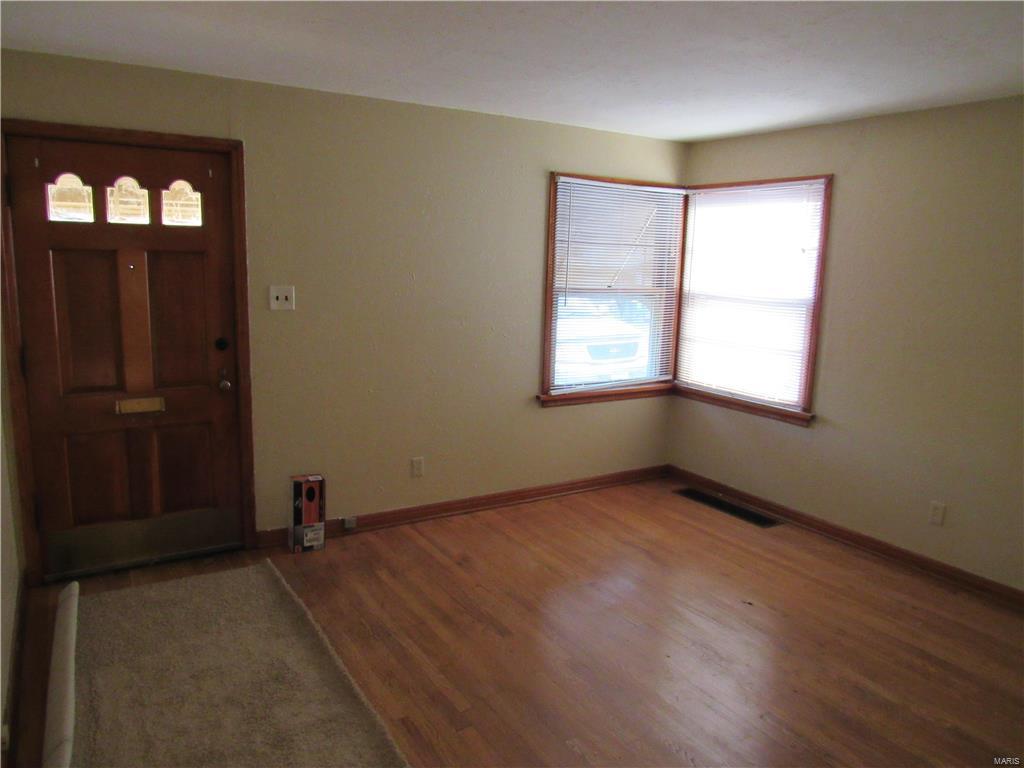 Von Phuls Add - Residential Lease