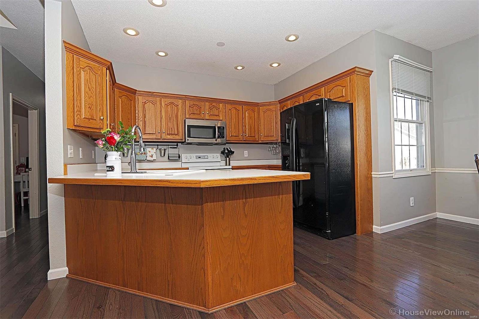 Melrose Place Iii - Residential