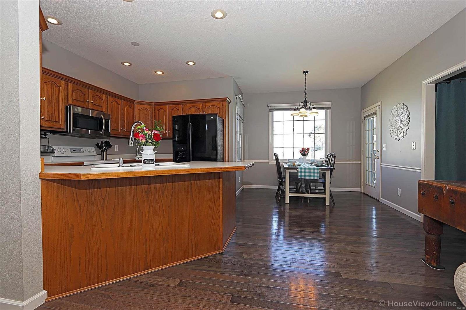 Melrose Place Iii - Residential