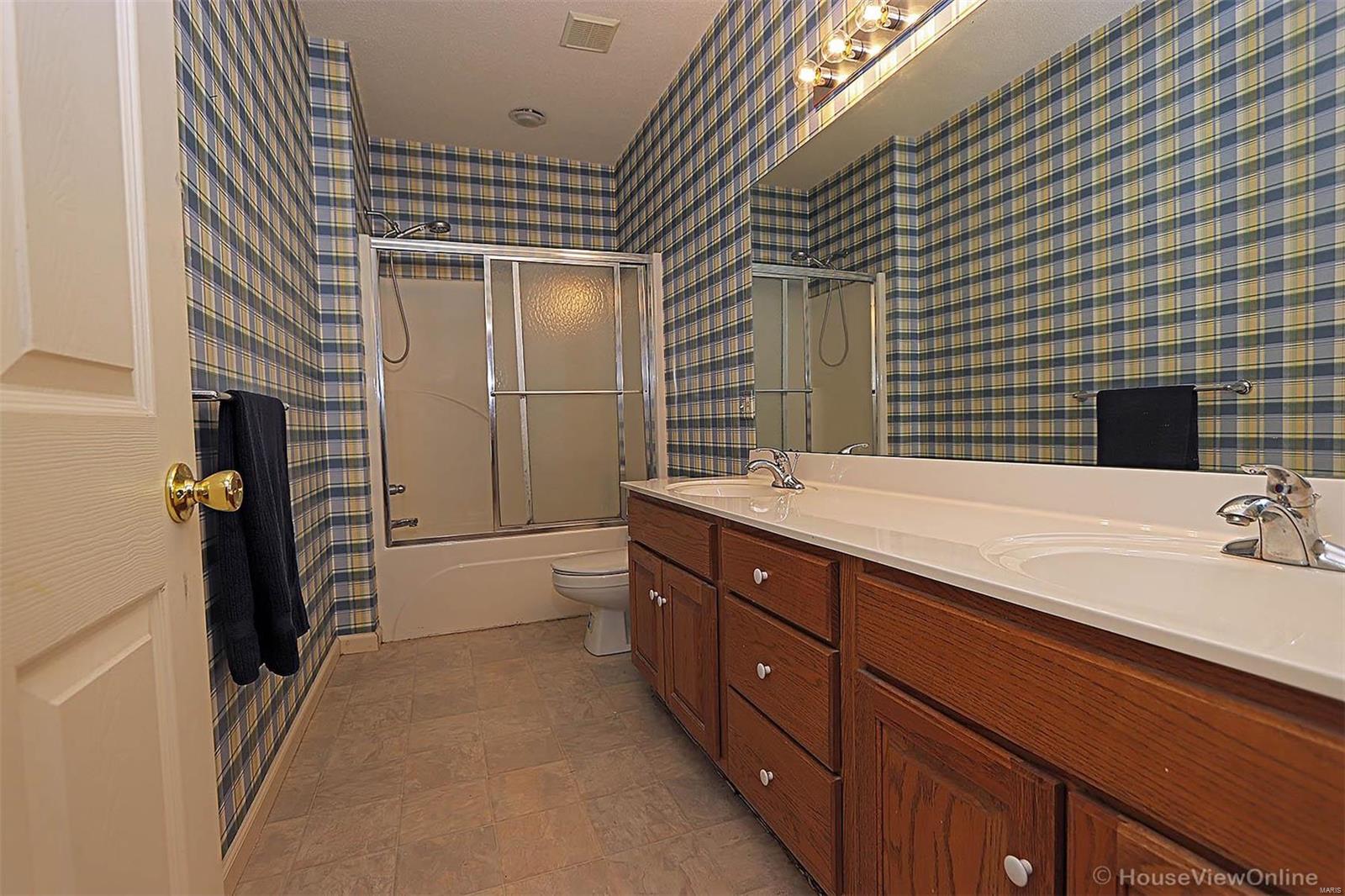 Melrose Place Iii - Residential