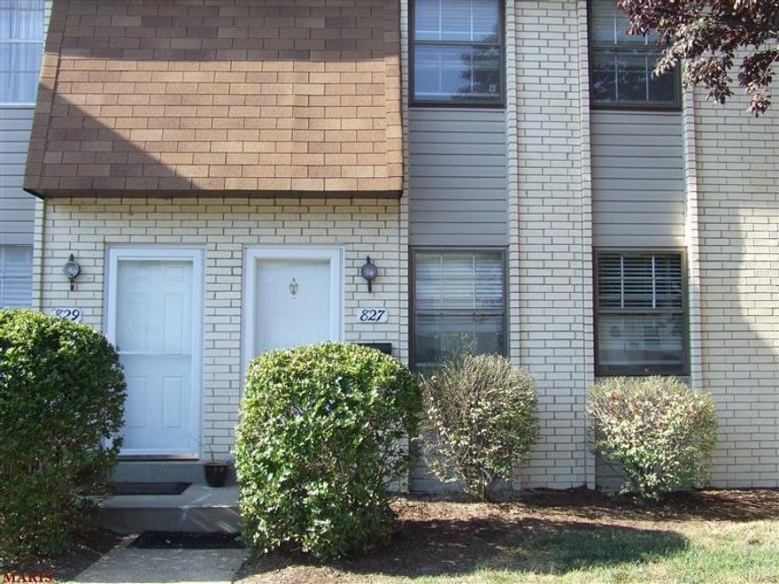 Are you looking for something that biger than the apartment and feel more like the house for only $995/m.the rent is included condo fee.sewer.water.trash and the owner also pay for the taxes too.this is a very nicely updated 3 bed rooms 2 full bath townhouse.with hardwood floor in most main floor.and newer carpet.and jack & Jill  bath in upper level.and the walk-out partial finished basement is good for rec room or family gathering.call today and don't miss out Location: Ground Level, Retail Center