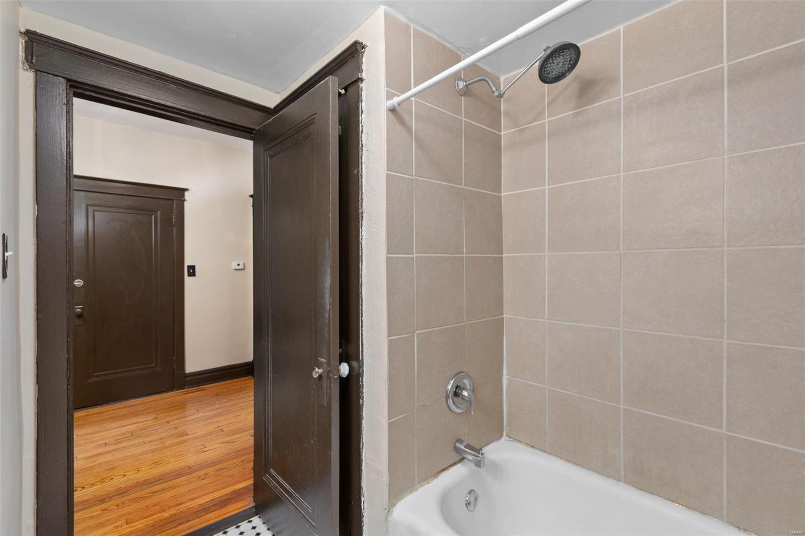 Switzer Add - Residential Income