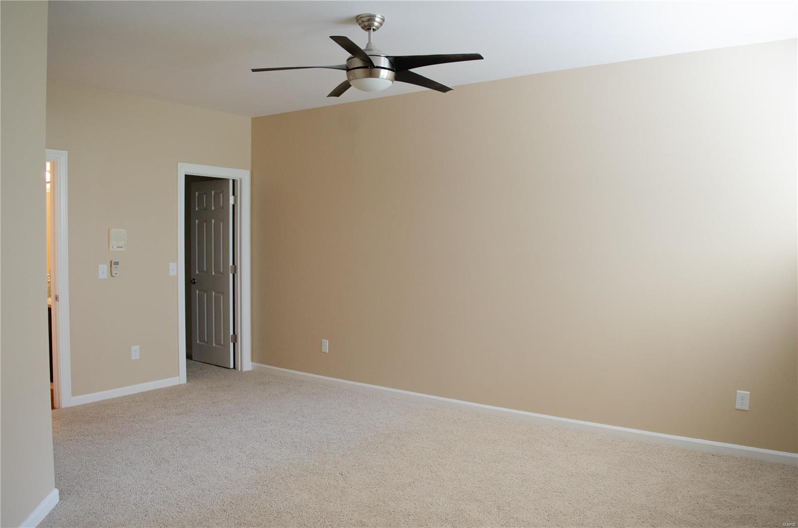 Whitmoor Villas #18 - Residential