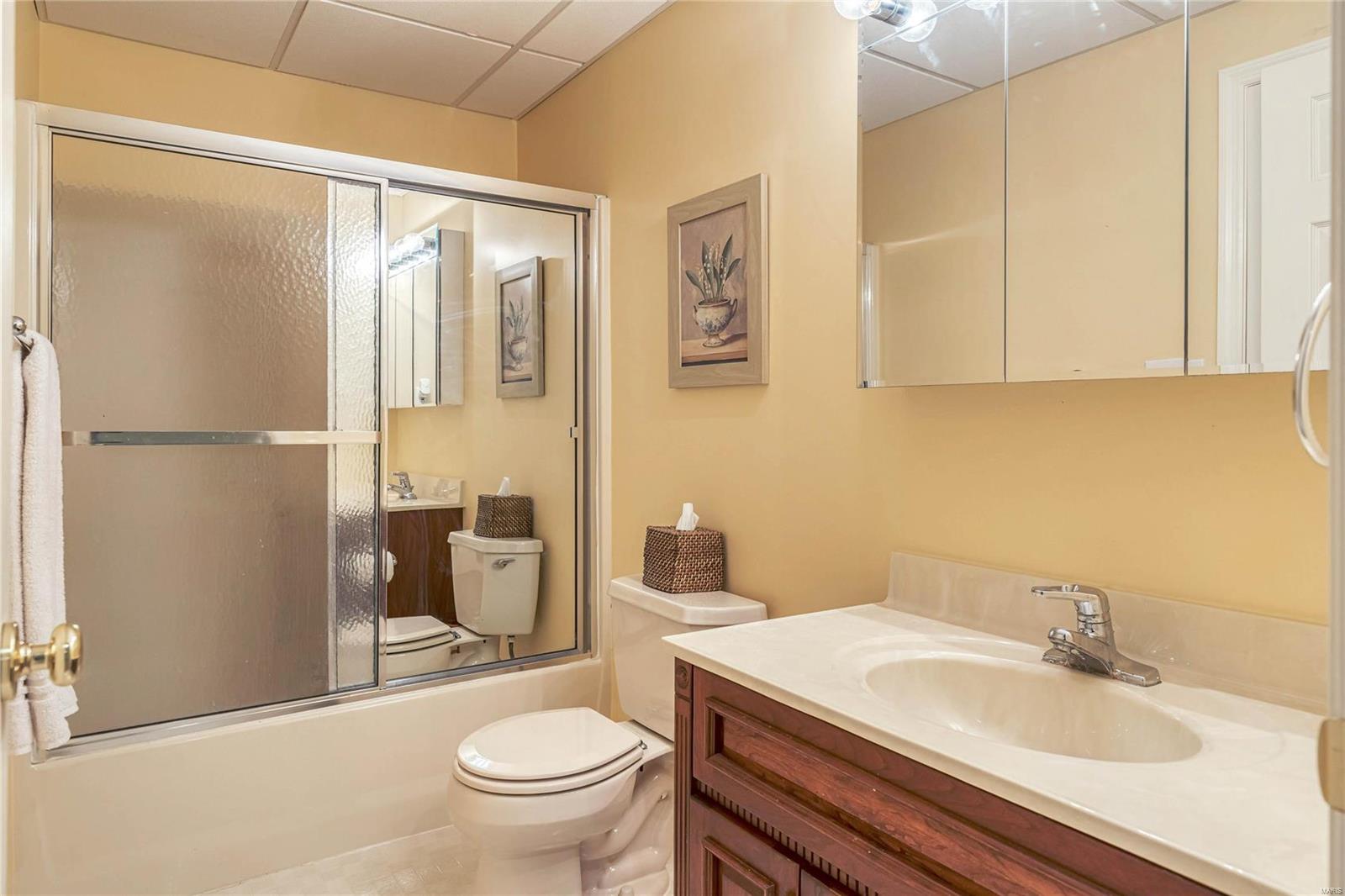 Manors Of Town & Country Regency Manor - Residential