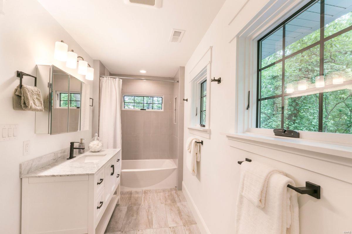 Sec 10 Township 44 R 5 - Residential