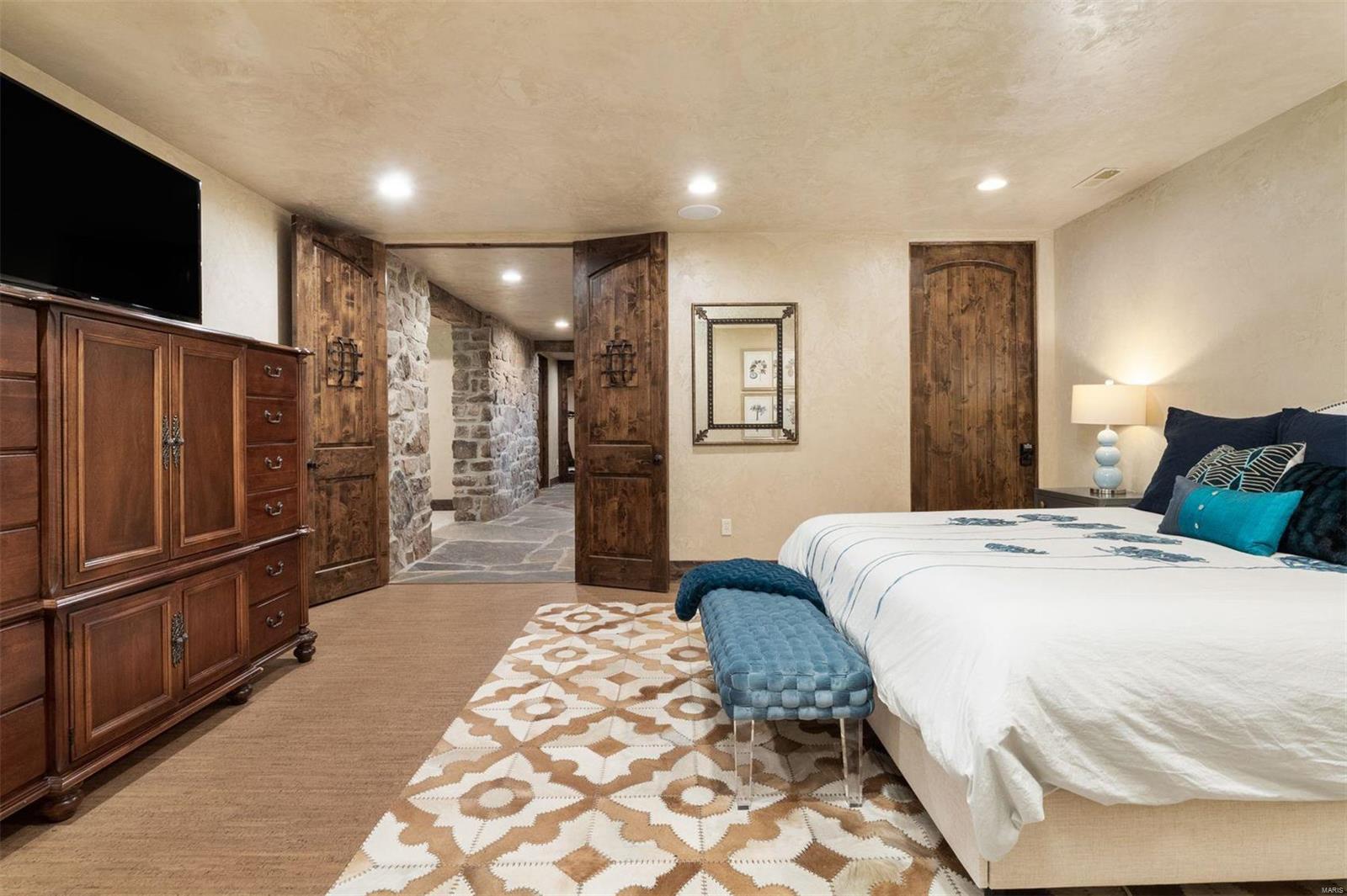 Vandiver Place - Residential