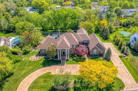 Photo of 1138 Highland Pointe Drive, Town and Country, MO 63131 (MLS # 23000740)