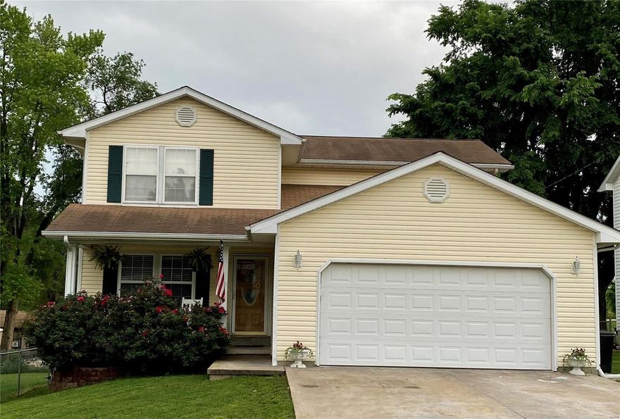 Beautifully maintained home. 3 bedrooms 3 bathrooms, an additional office/den all electric home. Open floor plan, main floor laundry, spacious living, huge master bedroom suite with walk in closet. Newer HVAC system. Above ground pool with a deck. Beautiful hardwood flooring found throughout the home. Fenced in backyard with lots of space.