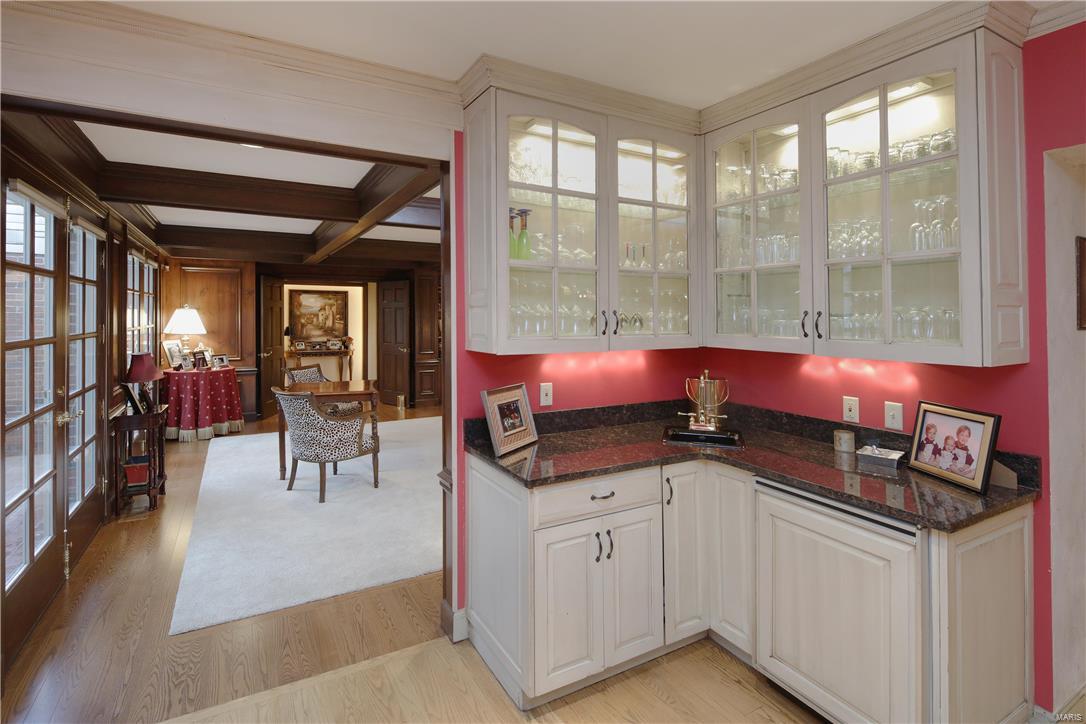 Berkley Manor 6 - Residential