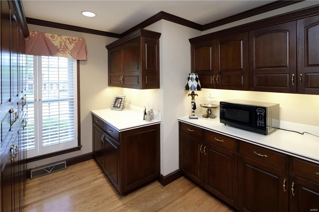 Berkley Manor 6 - Residential