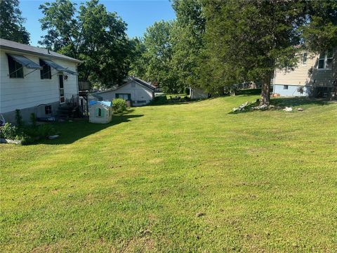 Single Family Residence in St Louis MO 5615 Willard Avenue.jpg