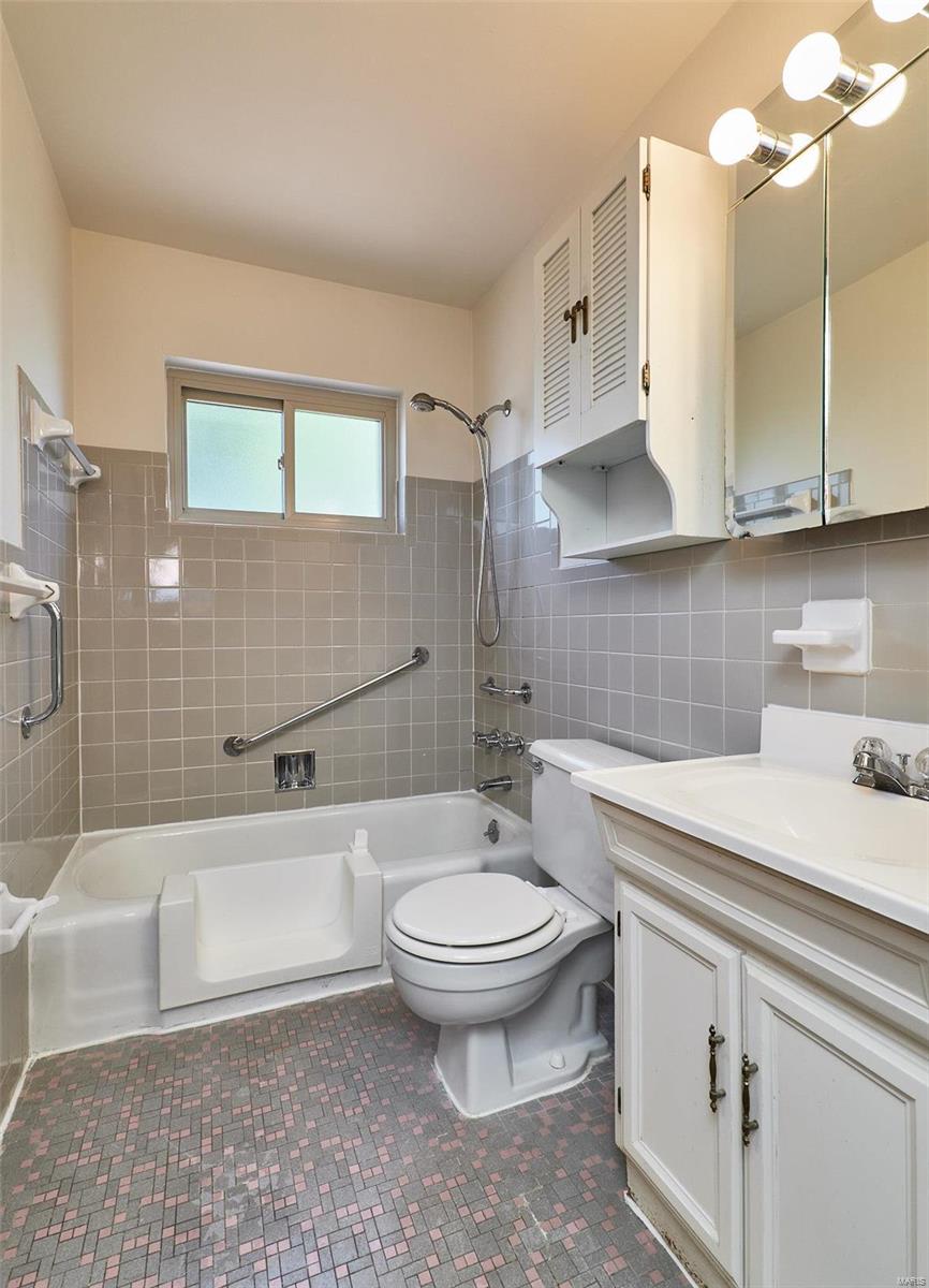 New Town Of St Ferdinand - Residential Income