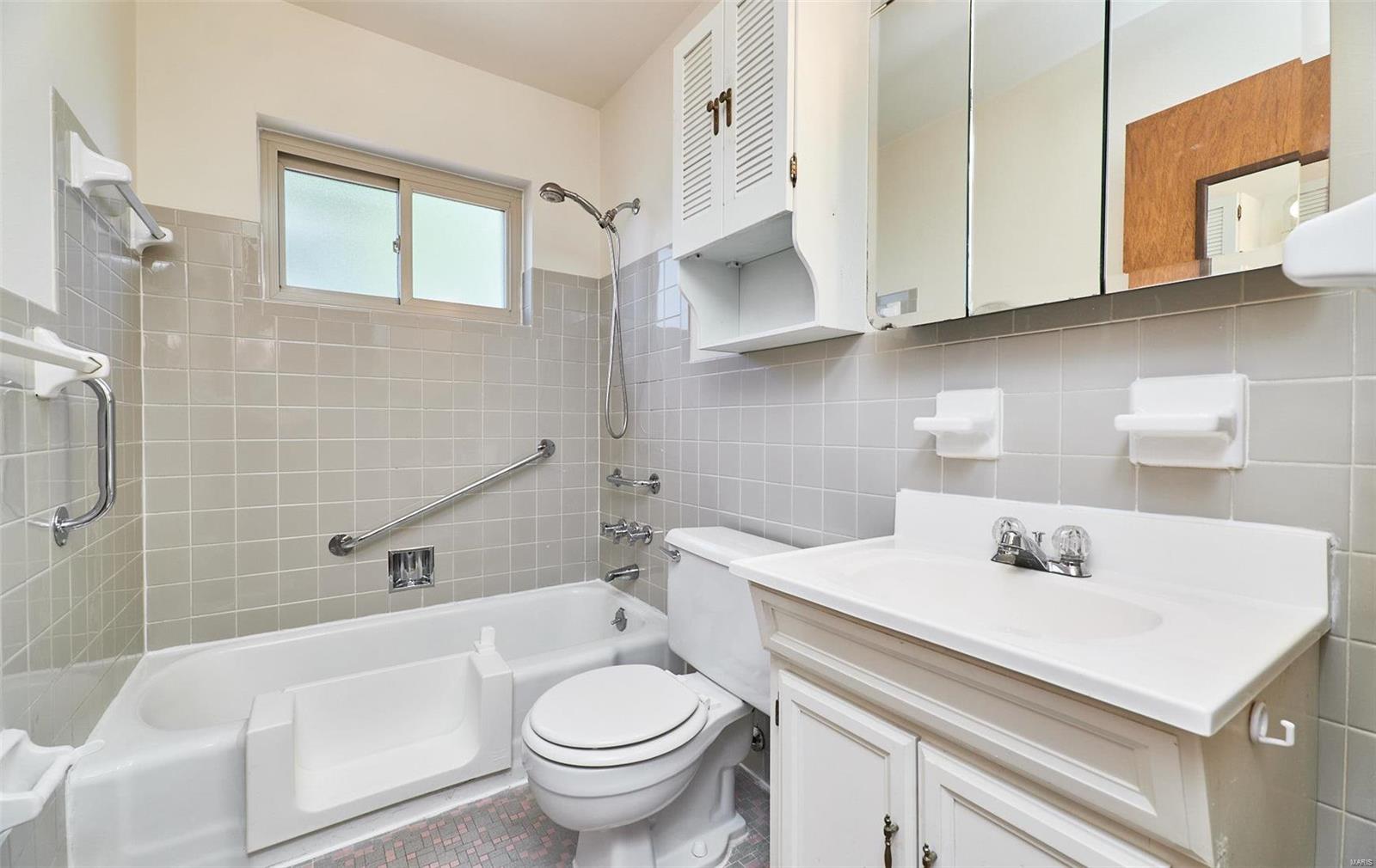 New Town Of St Ferdinand - Residential Income