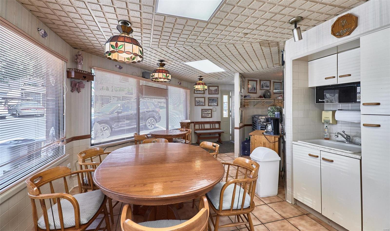 New Town Of St Ferdinand - Residential Income