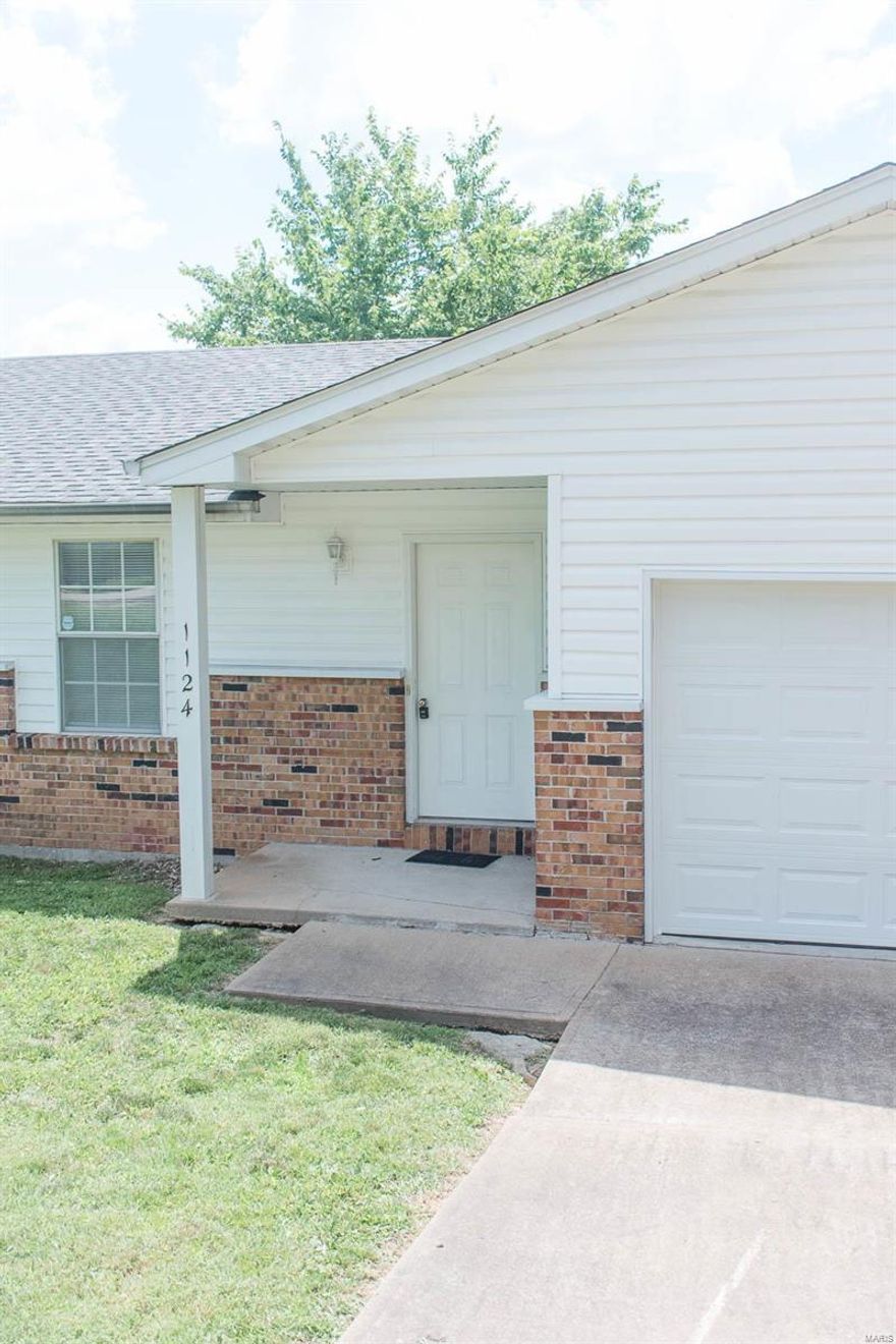 Nice ranch home located in the sought after FOX School District.  3 bedroom, 2 bath. Home offers an open floor plan.  Kitchen has updated cabinets/counter tops and appliances.  This home has been updated with new carpet/laminate flooring. Kitchen/dining area leads to a deck overlooking the back yard. Full walk-out basement that can be finished.