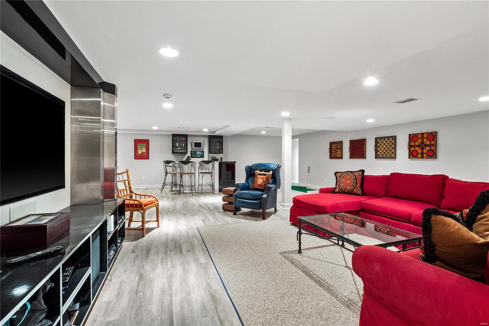 Woodbridge Condo - Residential