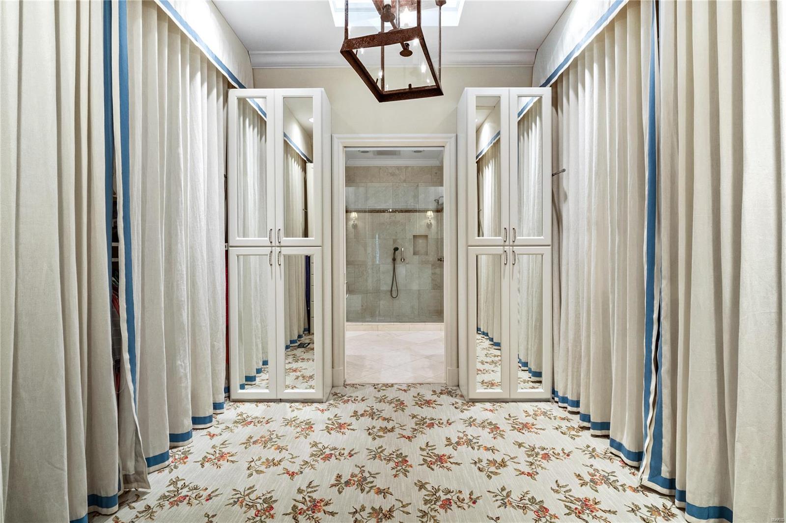 Woodbridge Condo - Residential