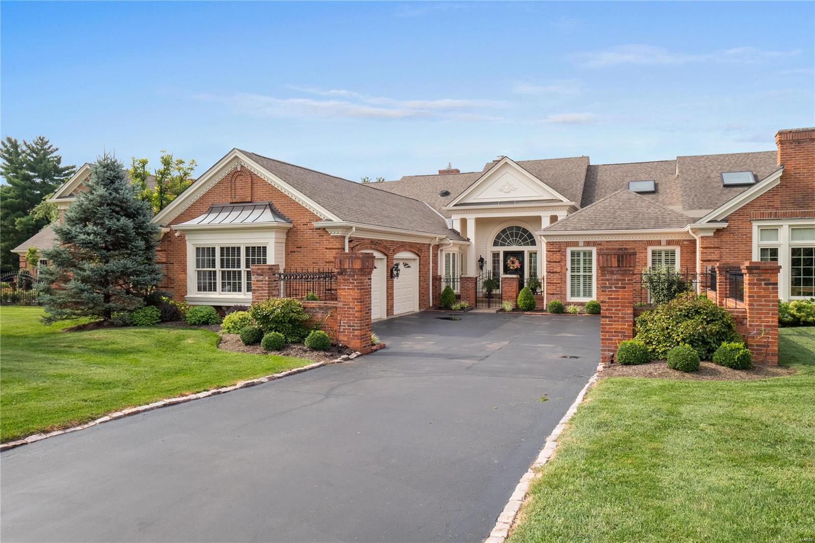 Woodbridge Condo - Residential