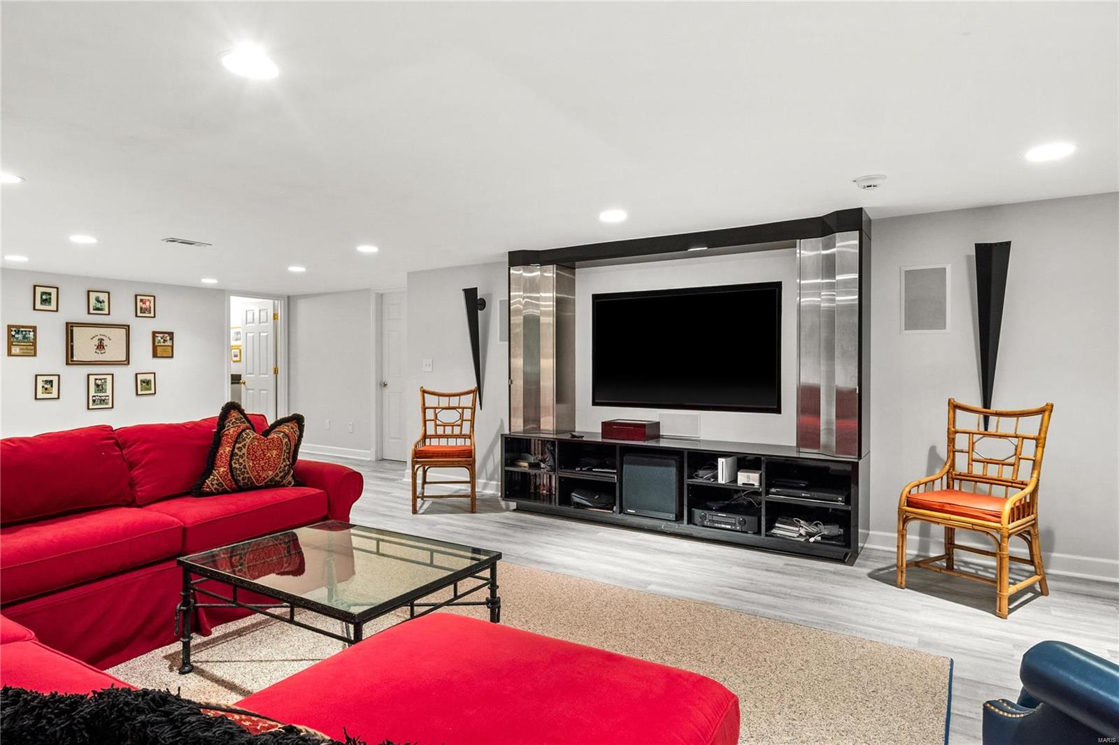 Woodbridge Condo - Residential