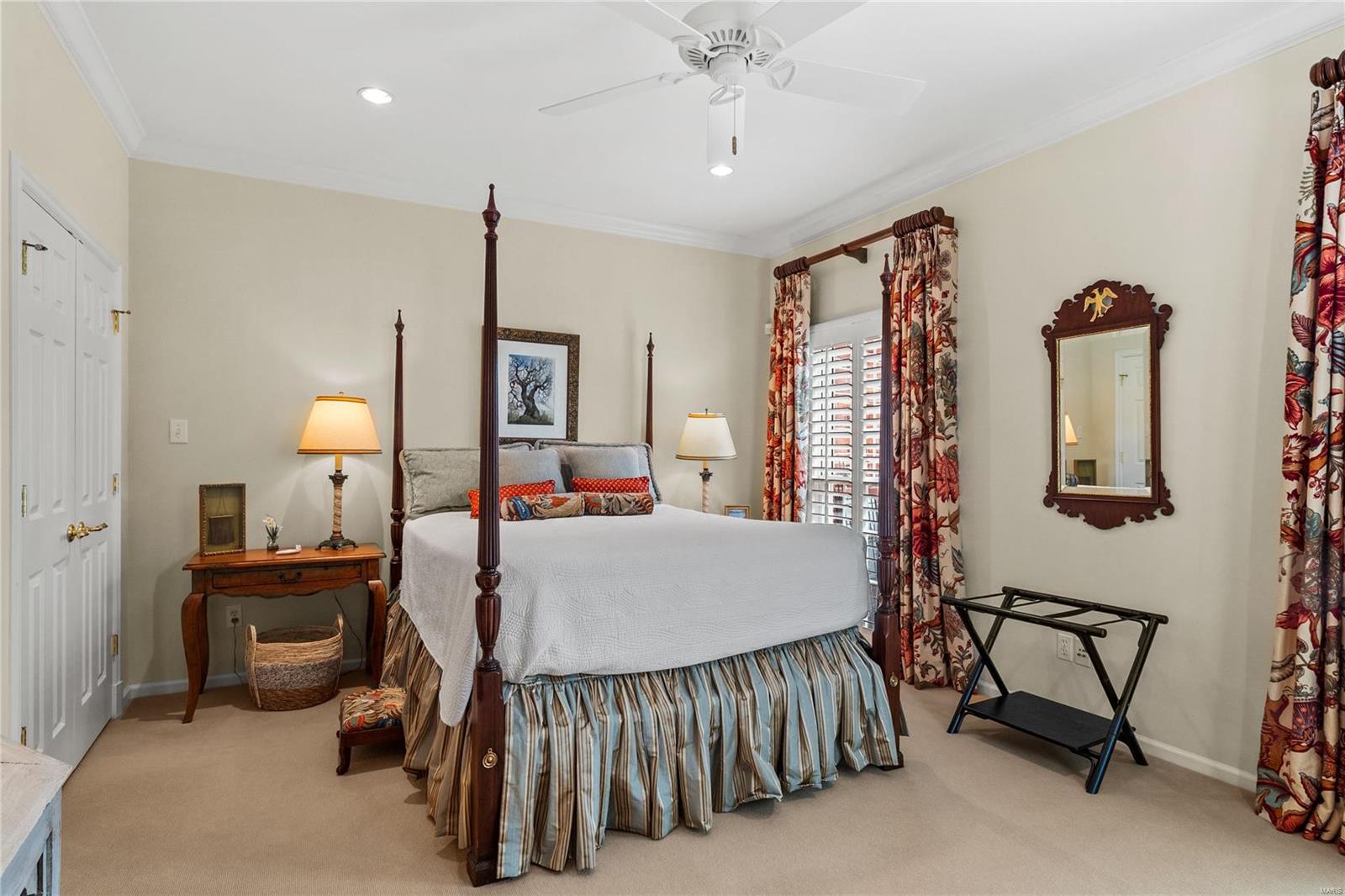 Woodbridge Condo - Residential