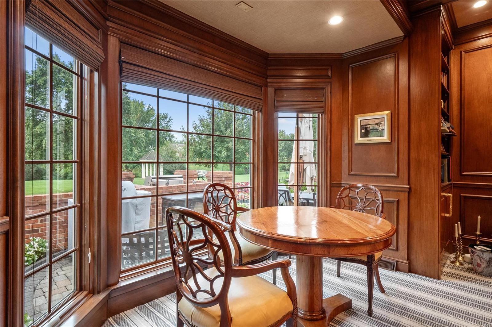 Woodbridge Condo - Residential