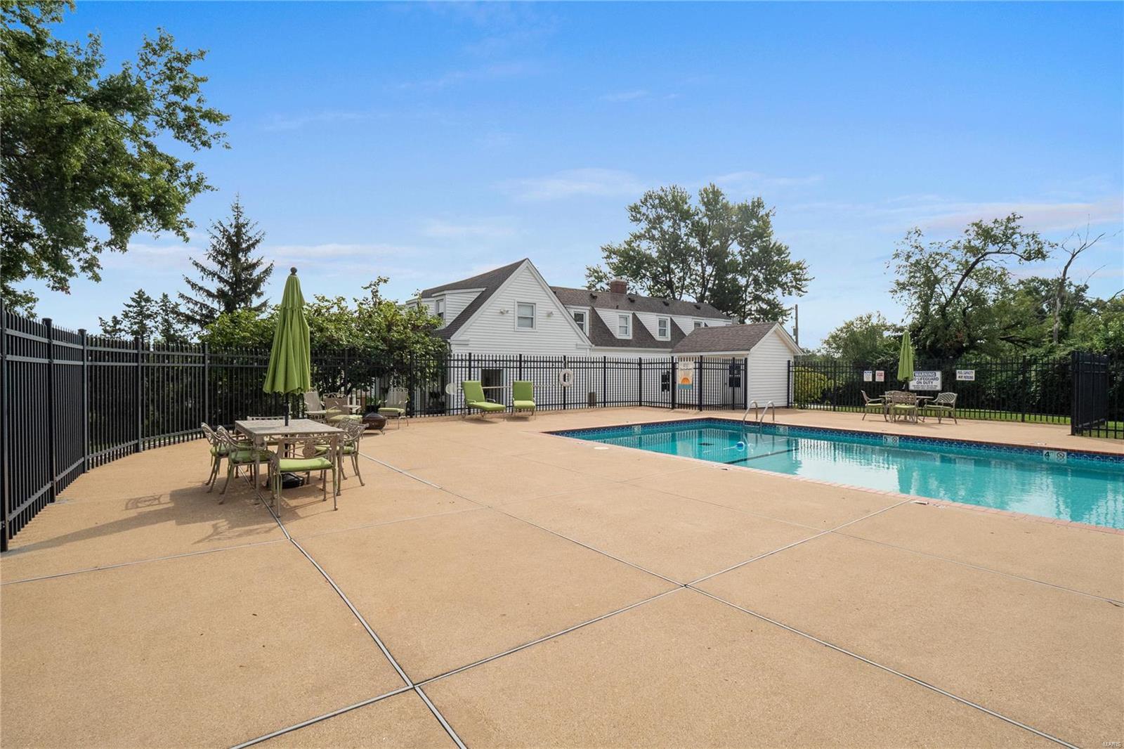 Woodbridge Condo - Residential