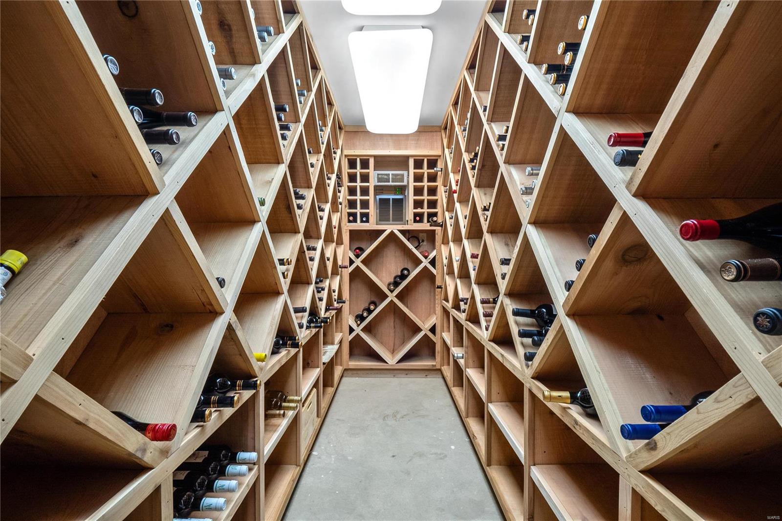 Woodbridge Condo - Residential