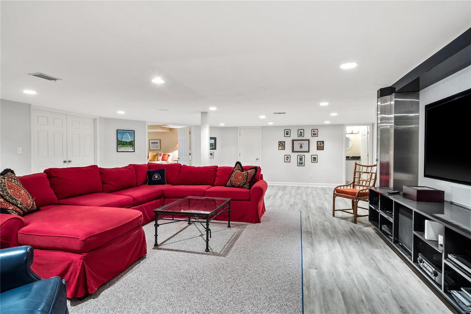 Woodbridge Condo - Residential