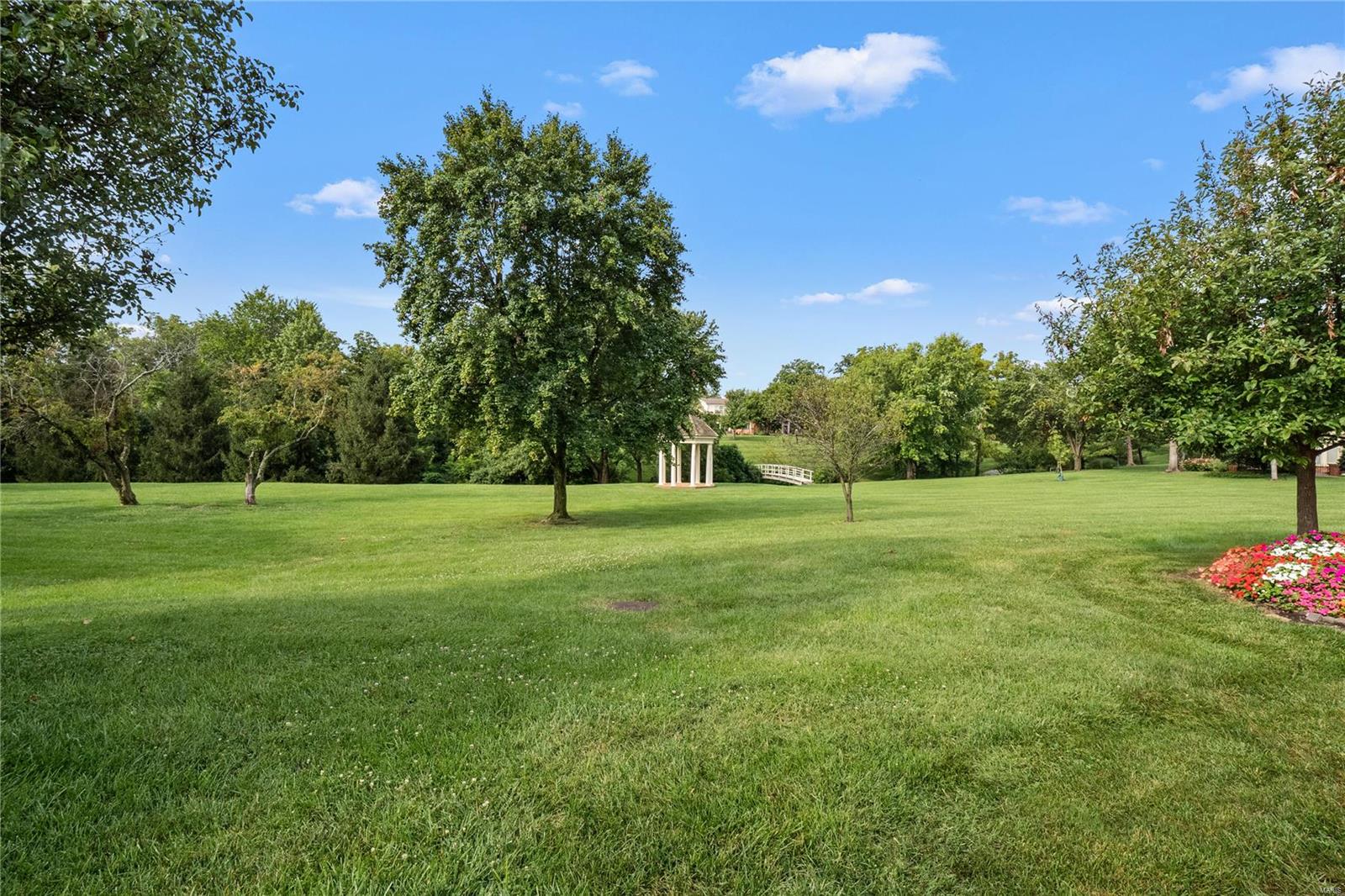 Woodbridge Condo - Residential