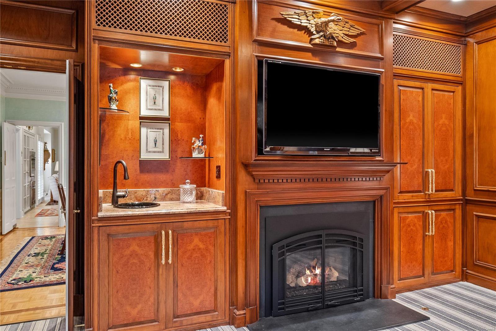 Woodbridge Condo - Residential