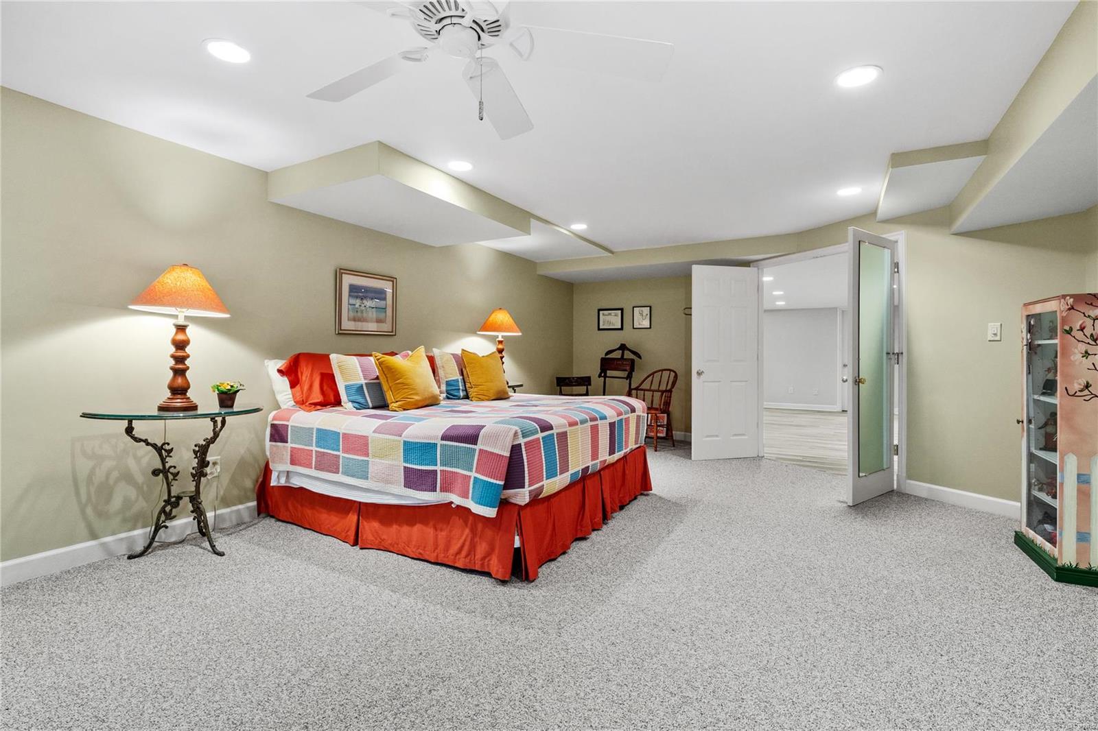 Woodbridge Condo - Residential