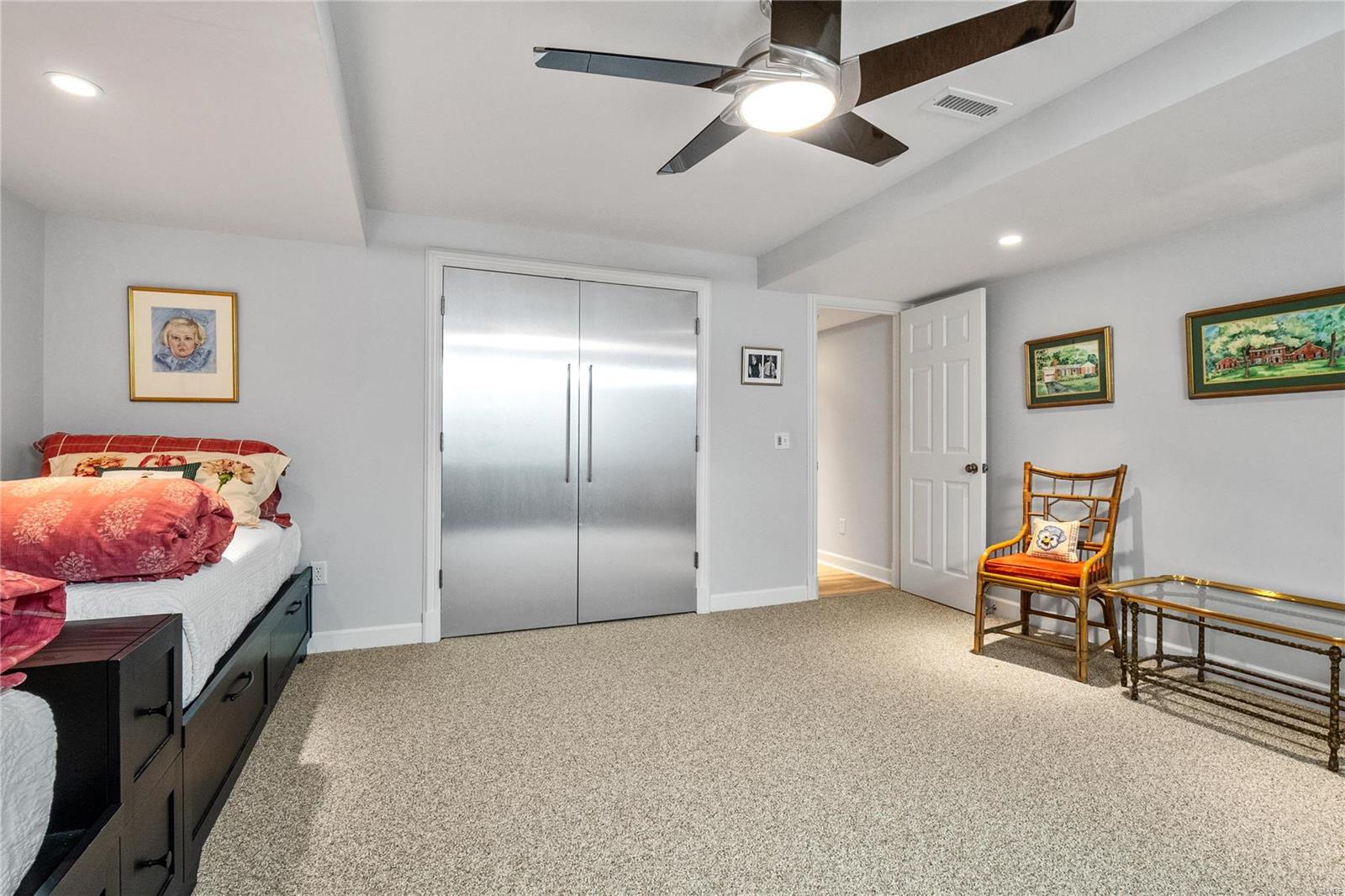 Woodbridge Condo - Residential