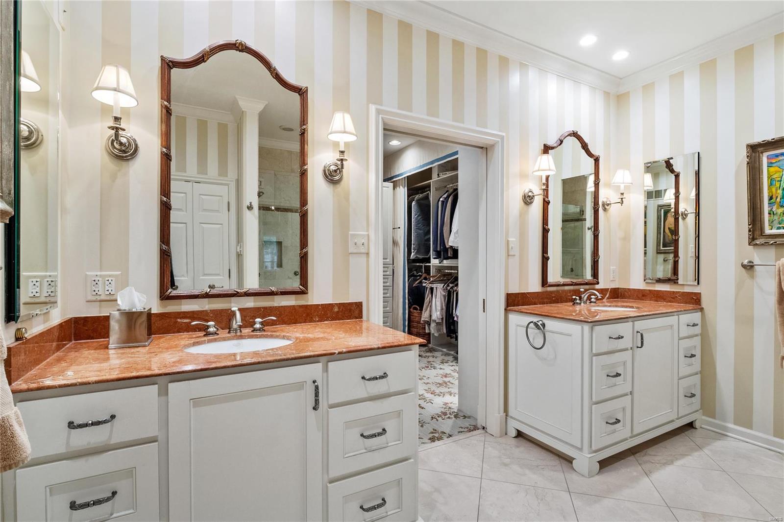 Woodbridge Condo - Residential