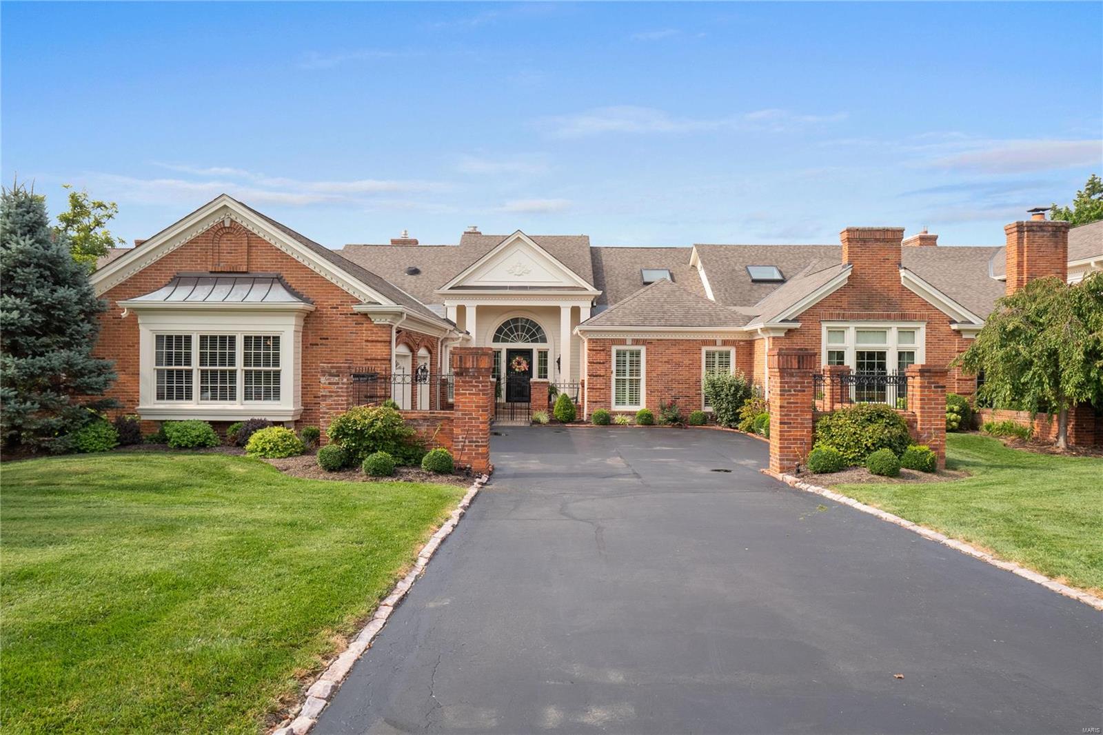 St Louis, Missouri 63141, United States, 3 Bedrooms Bedrooms, ,4 BathroomsBathrooms,Residential,Pending,46381