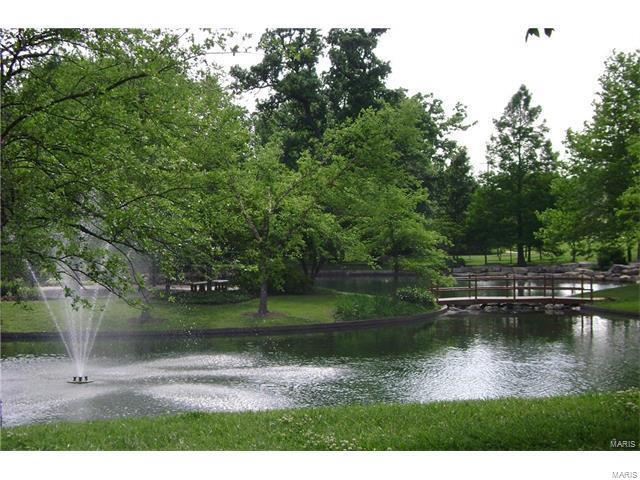 Country Hill Manor - Residential