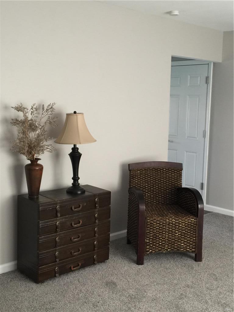 Country Hill Manor - Residential