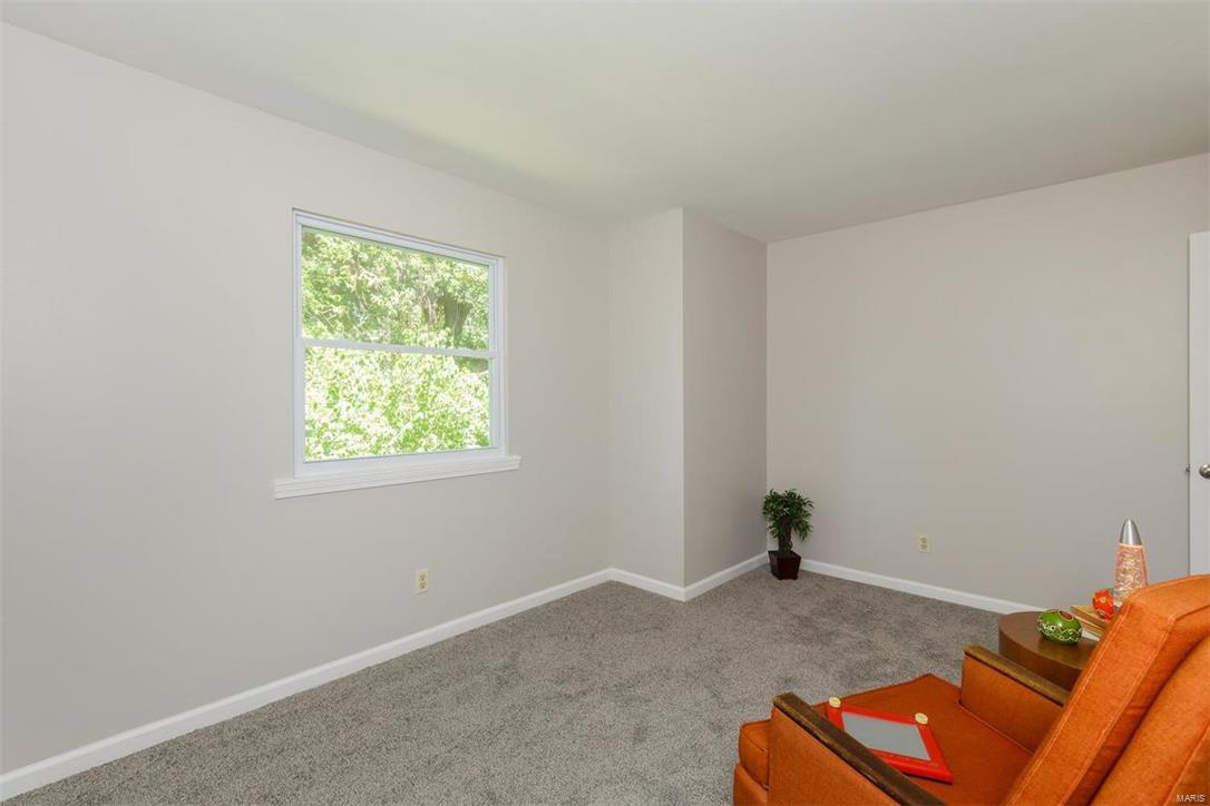 Country Hill Manor - Residential