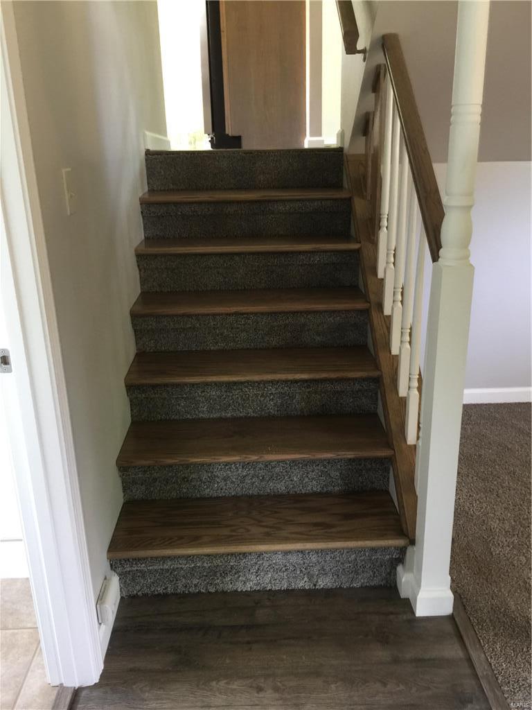 Country Hill Manor - Residential